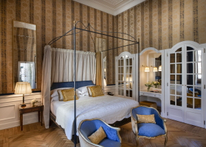 Room Room