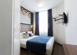 Room Room